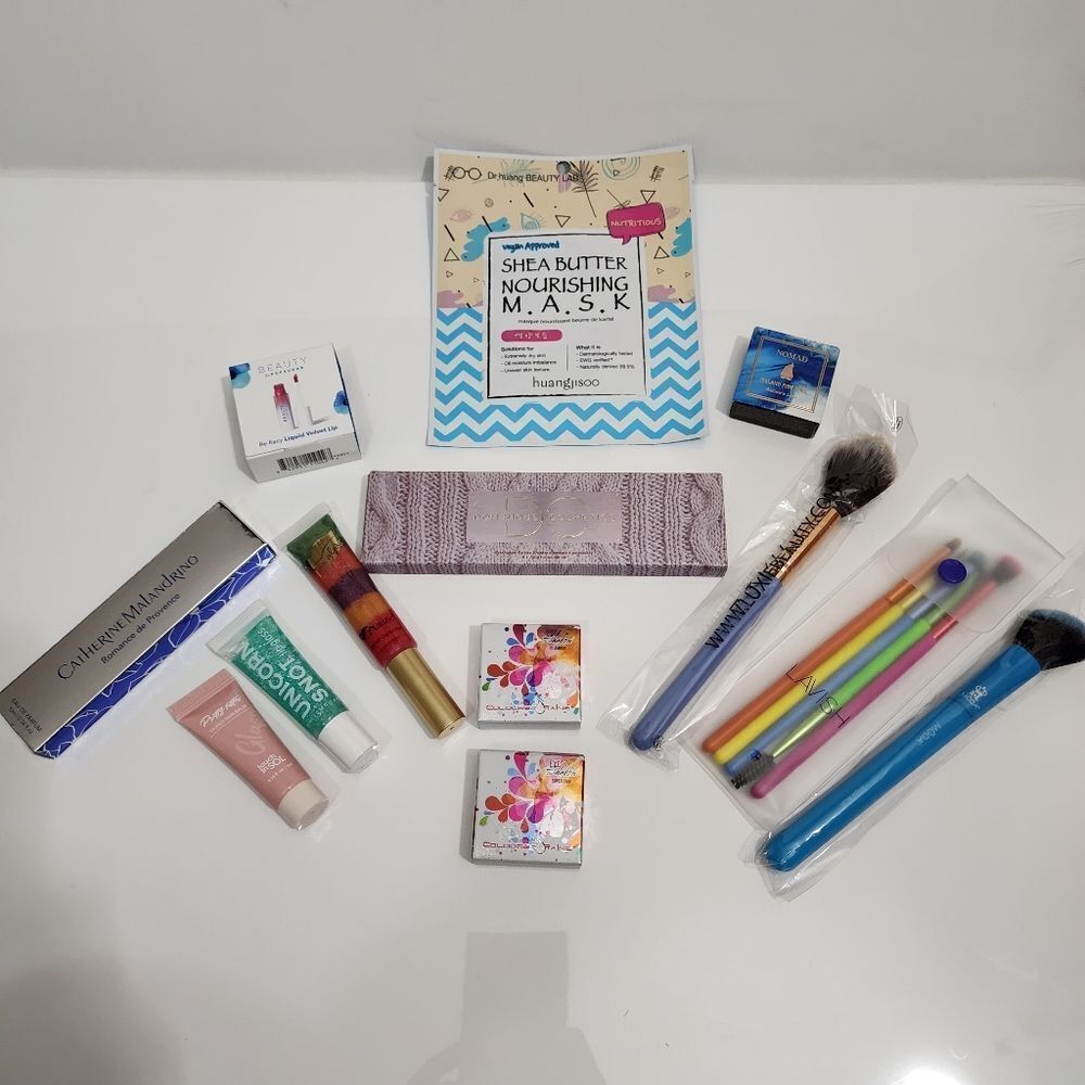 17 pc makeup bundle high end